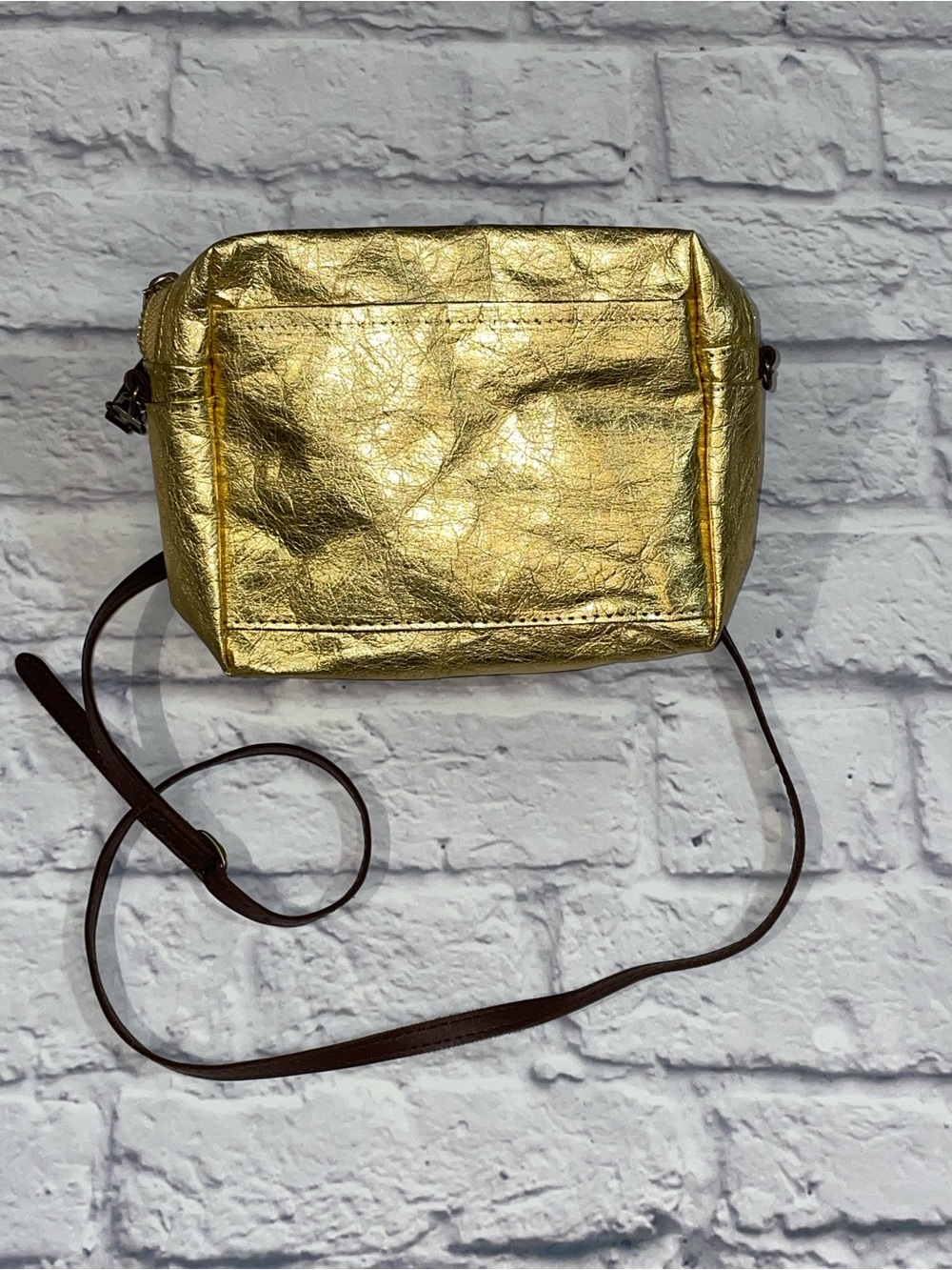 Natural Life Discontinued Shiny Gold Lame' Washable Paper Crossbody Bag - Picture 2 of 8